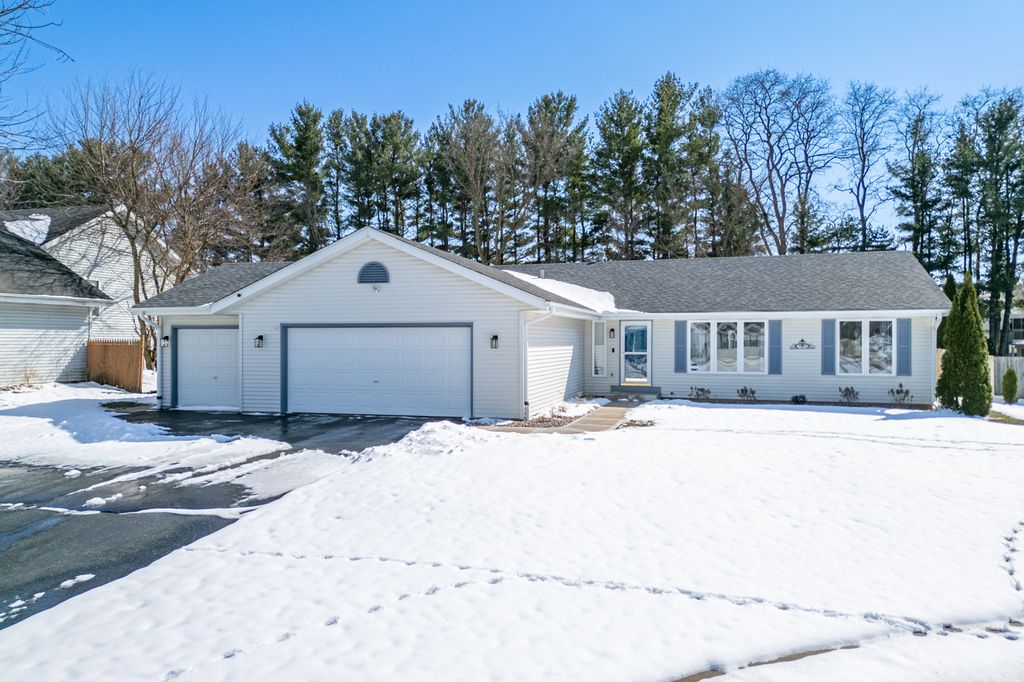 5815 Candover Road, Loves Park, IL 61111