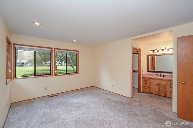 105 Fairway Drive, Sequim, WA 98382