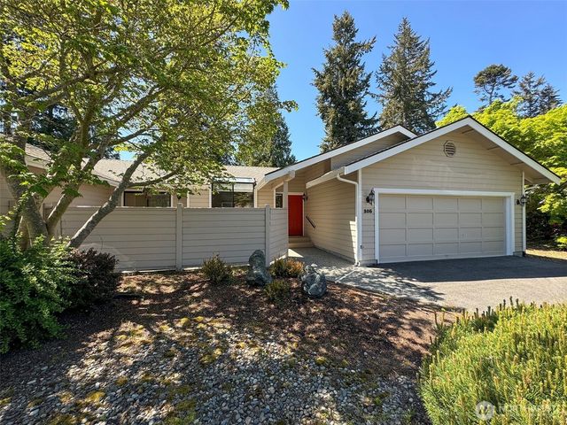 105 Fairway Drive, Sequim, WA 98382