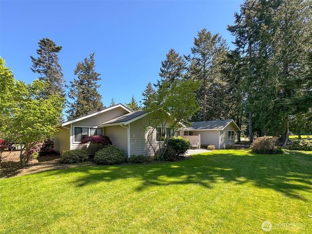 105 Fairway Drive, Sequim, WA 98382