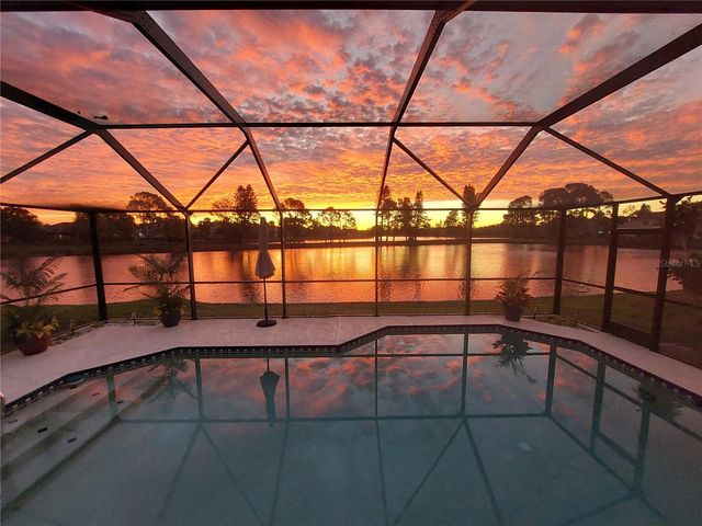 525 MORENO CIRCLE NE, St Petersburg, FL 33703