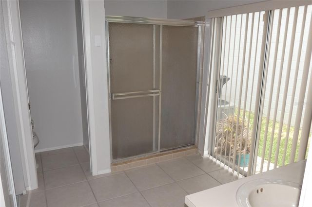 525 MORENO CIRCLE NE, St Petersburg, FL 33703
