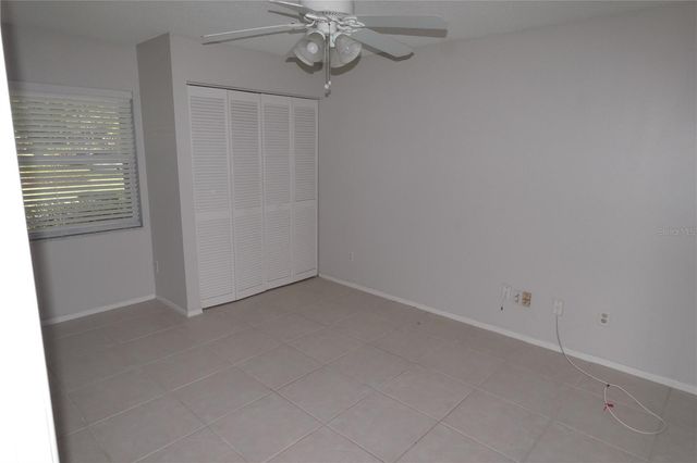 525 MORENO CIRCLE NE, St Petersburg, FL 33703