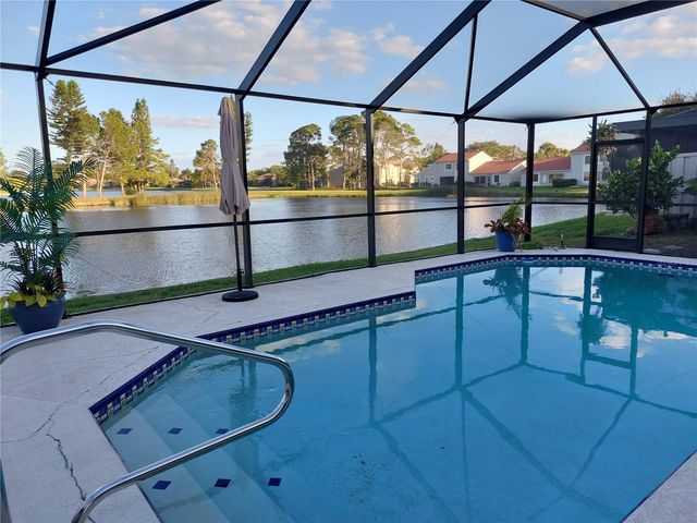525 MORENO CIRCLE NE, St Petersburg, FL 33703