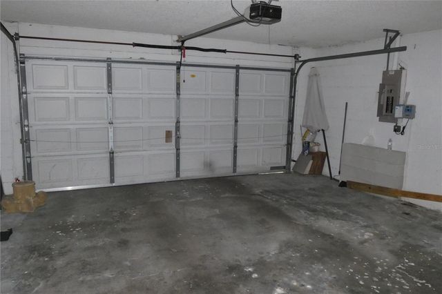 525 MORENO CIRCLE NE, St Petersburg, FL 33703