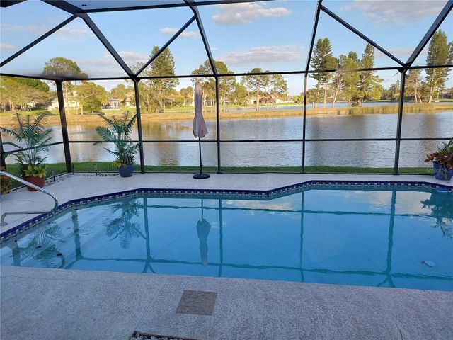 525 MORENO CIRCLE NE, St Petersburg, FL 33703
