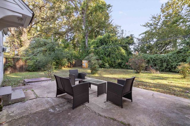 1038 RAINBOW DR, Memphis, TN 38107