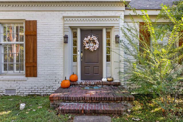 1038 RAINBOW DR, Memphis, TN 38107