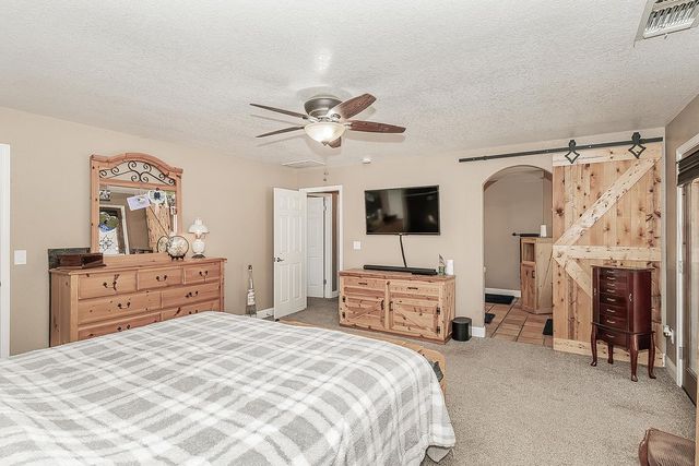 14176 Oak View Drive, Prather, CA 93651