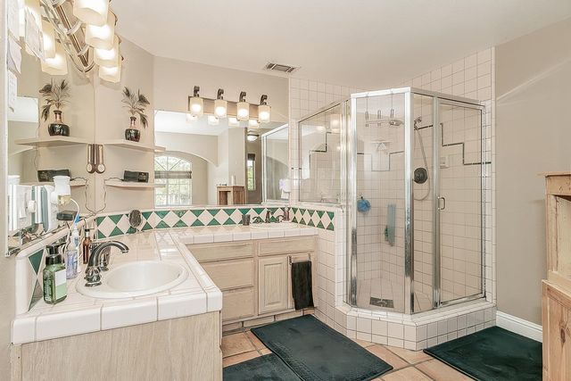 14176 Oak View Drive, Prather, CA 93651