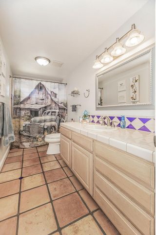 14176 Oak View Drive, Prather, CA 93651