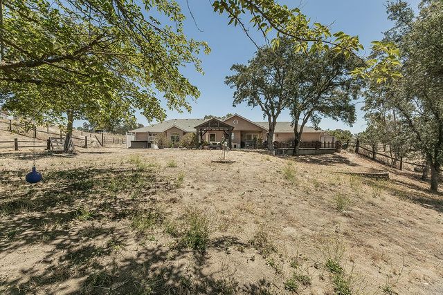 14176 Oak View Drive, Prather, CA 93651