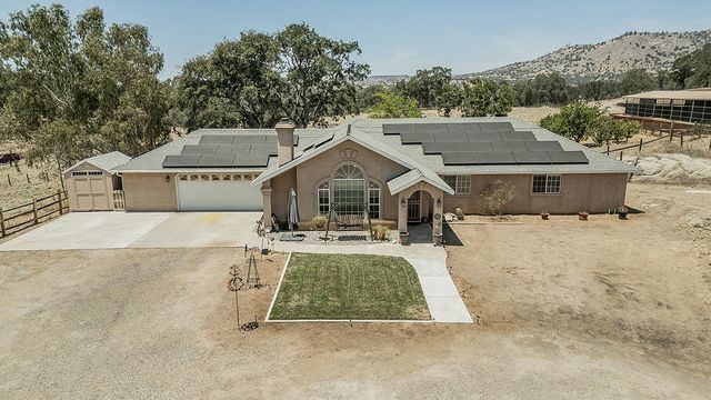 14176 Oak View Drive, Prather, CA 93651