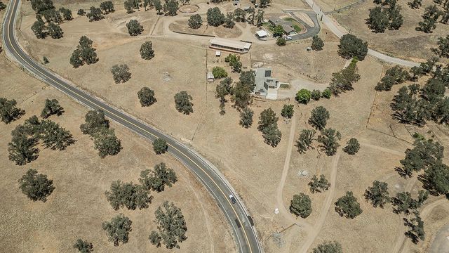 14176 Oak View Drive, Prather, CA 93651