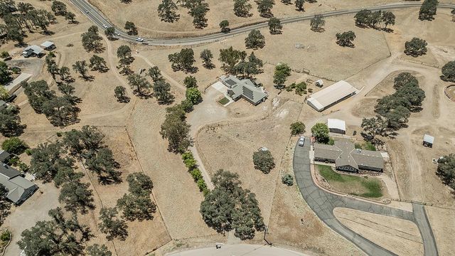 14176 Oak View Drive, Prather, CA 93651