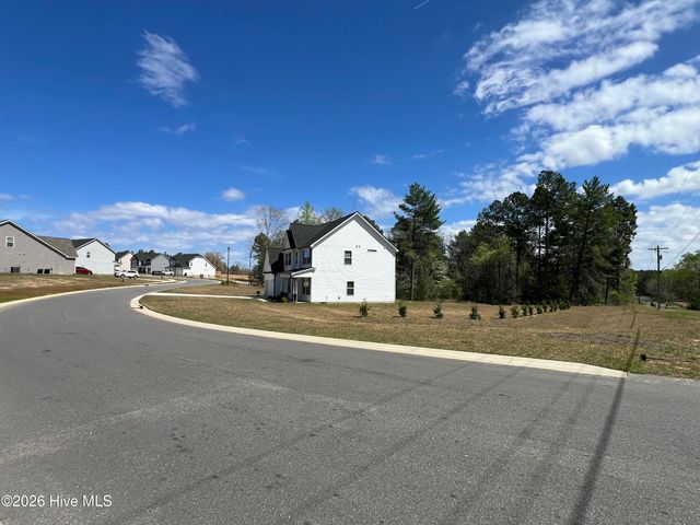 134 Pinnacle Court, Raeford, NC 28376