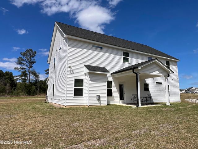 134 Pinnacle Court, Raeford, NC 28376