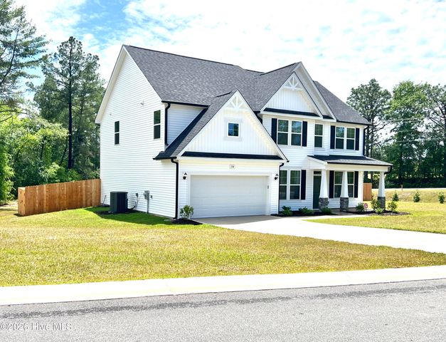 134 Pinnacle Court, Raeford, NC 28376