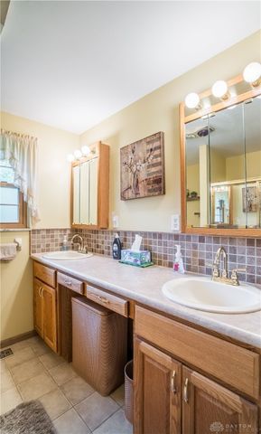 6701 Park Vista Road, Englewood, OH 45322