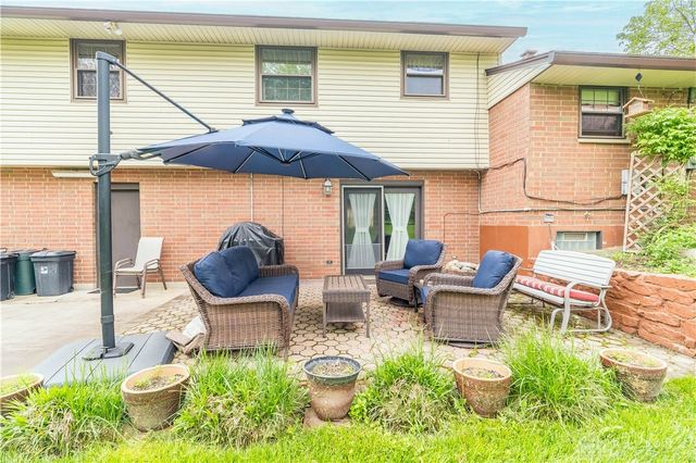 6701 Park Vista Road, Englewood, OH 45322