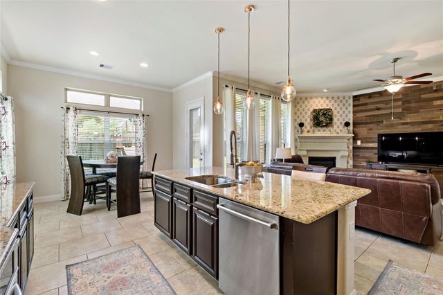 5307 Savannah Bend Drive, Rosharon, TX 77583