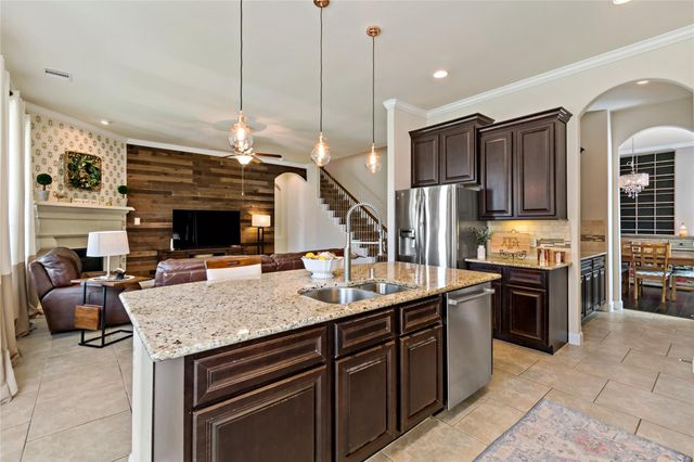 5307 Savannah Bend Drive, Rosharon, TX 77583