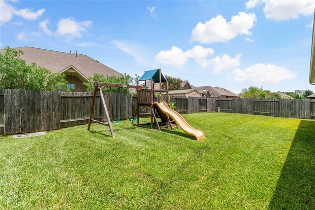 5307 Savannah Bend Drive, Rosharon, TX 77583
