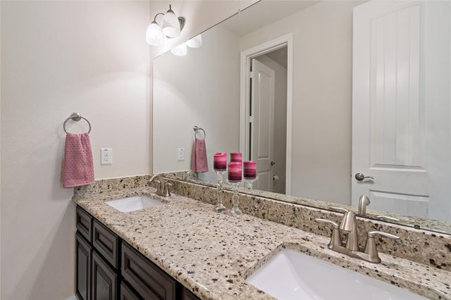5307 Savannah Bend Drive, Rosharon, TX 77583