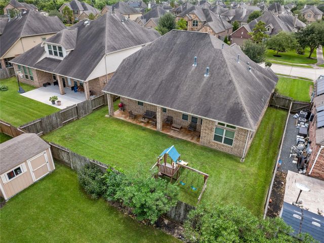 5307 Savannah Bend Drive, Rosharon, TX 77583