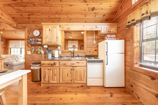 746 High Ridge Road, Murphy, NC 28906