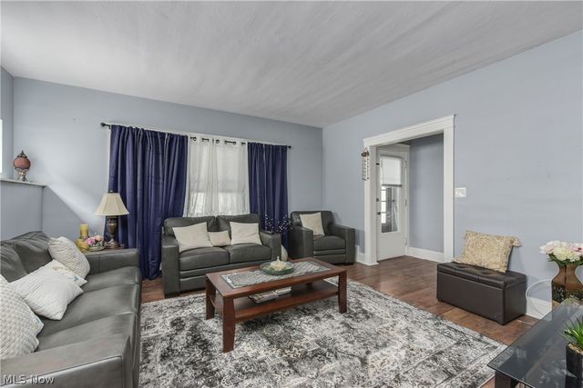 1631 Cohassett Avenue, Lakewood, OH 44107