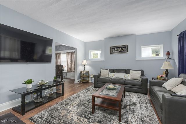1631 Cohassett Avenue, Lakewood, OH 44107