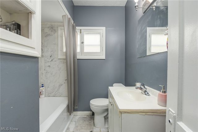 1631 Cohassett Avenue, Lakewood, OH 44107