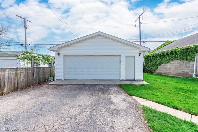 1631 Cohassett Avenue, Lakewood, OH 44107