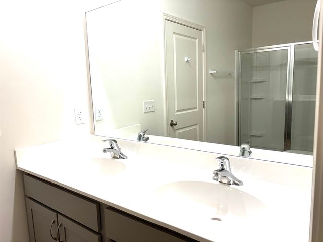 5150 SHELLBACK DR, Millington, TN 38053