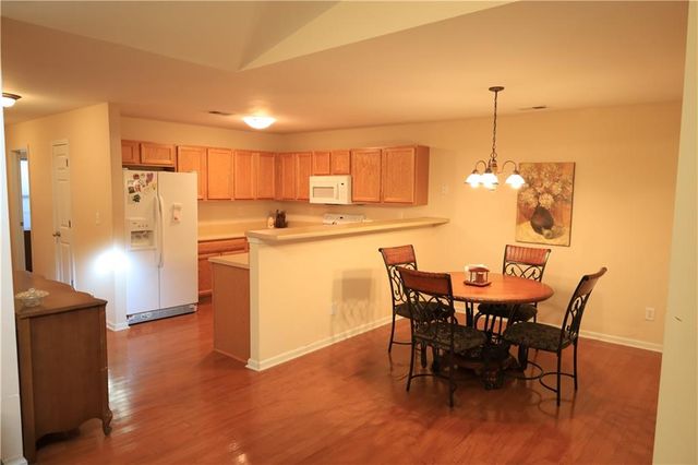 28 Princeton Avenue, Adairsville, GA 30103