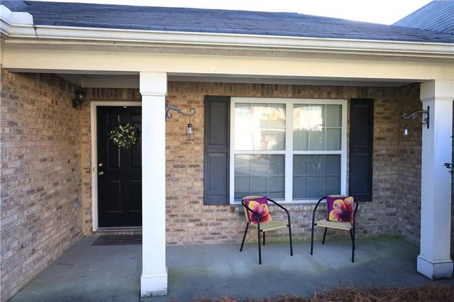 28 Princeton Avenue, Adairsville, GA 30103