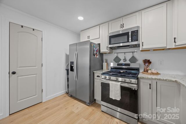 504 W Church Street, Dallas, NC 28034