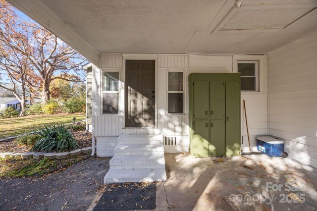 504 W Church Street, Dallas, NC 28034