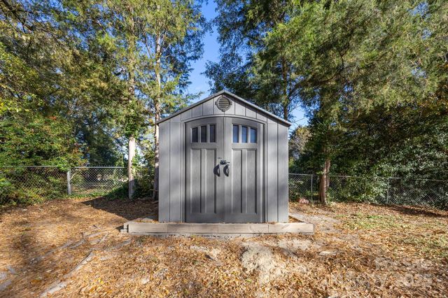 504 W Church Street, Dallas, NC 28034