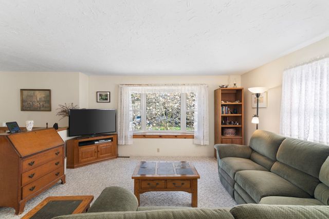 408 Old Guilford Road, Brattleboro, VT 05301