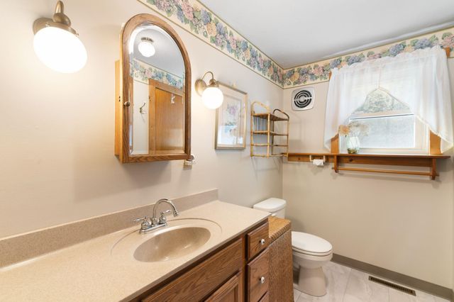 408 Old Guilford Road, Brattleboro, VT 05301