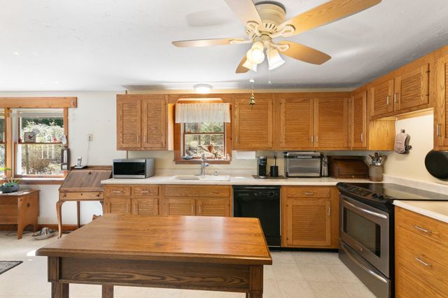 408 Old Guilford Road, Brattleboro, VT 05301