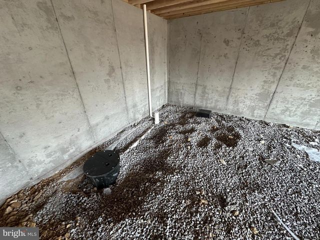 131 HAWK TRL, Winchester, VA 22602