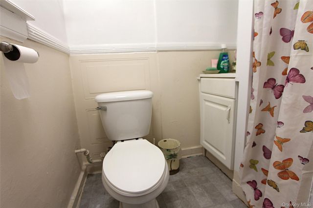 60-59 70th Street, Maspeth, NY 11378