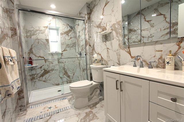 60-59 70th Street, Maspeth, NY 11378