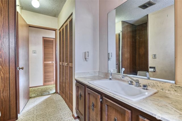 1440 Peltier Drive, Point Roberts, WA 98281