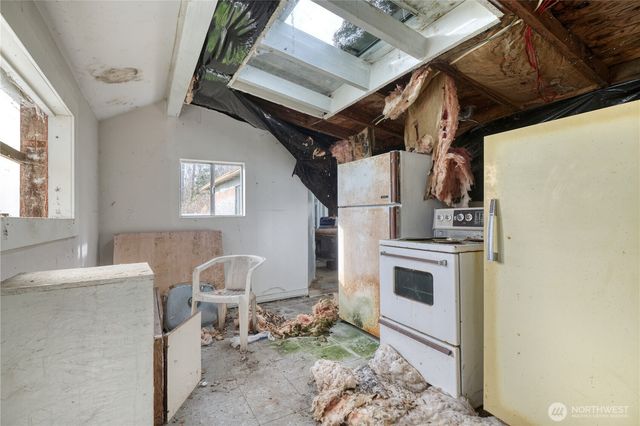 1440 Peltier Drive, Point Roberts, WA 98281