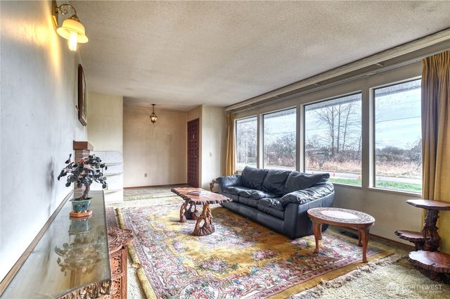 1440 Peltier Drive, Point Roberts, WA 98281