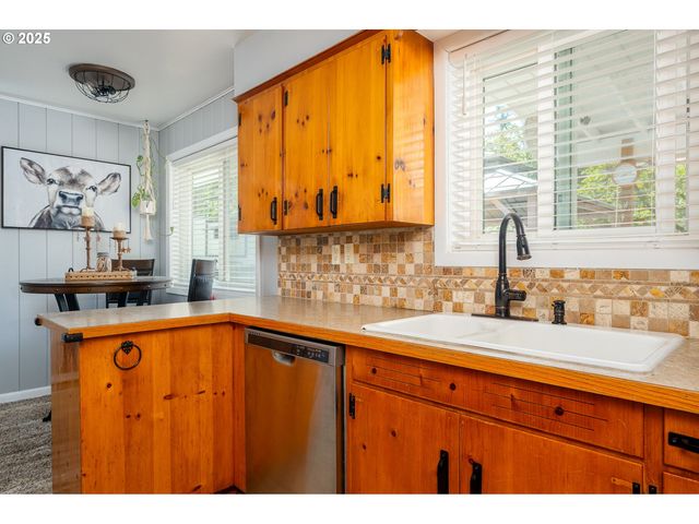 23636 Se HIGHWAY 224, Boring, OR 97009